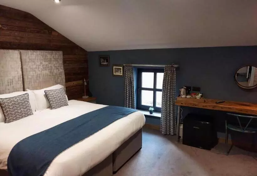 Hotelli Trawden Arms Community Owned Pub