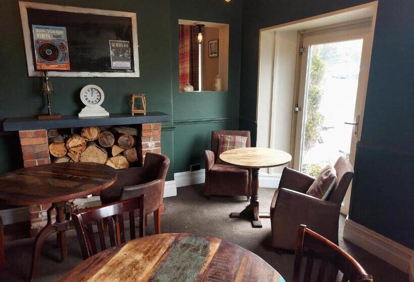 호텔 Trawden Arms Community Owned Pub