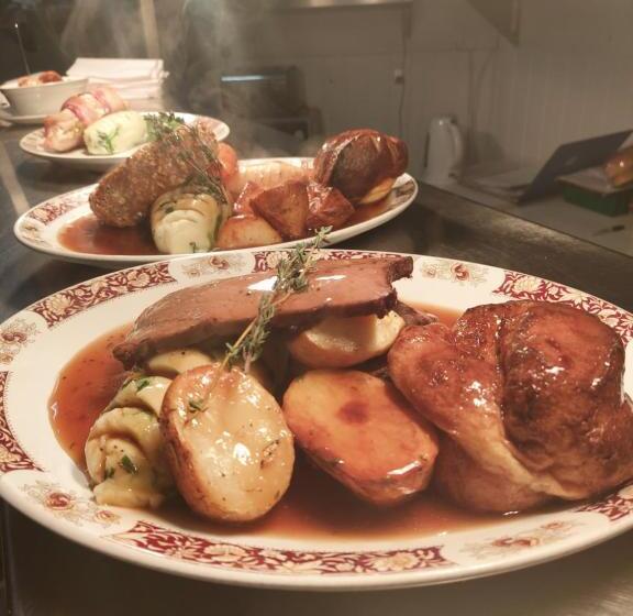 호텔 Trawden Arms Community Owned Pub