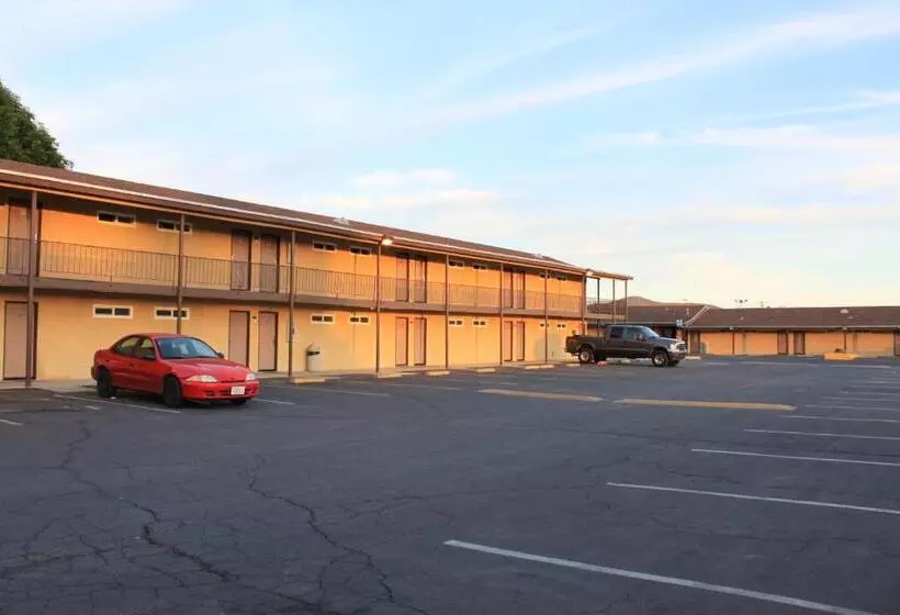 Motelli Menifee Inn