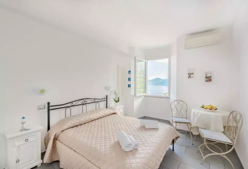 Majatalo Affittacamere Arbasia De Ma, Terre Marine