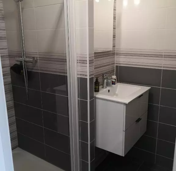 Majatalo La Ruche Cantalienne