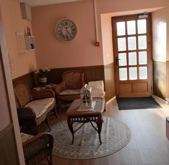 Majatalo La Ruche Cantalienne