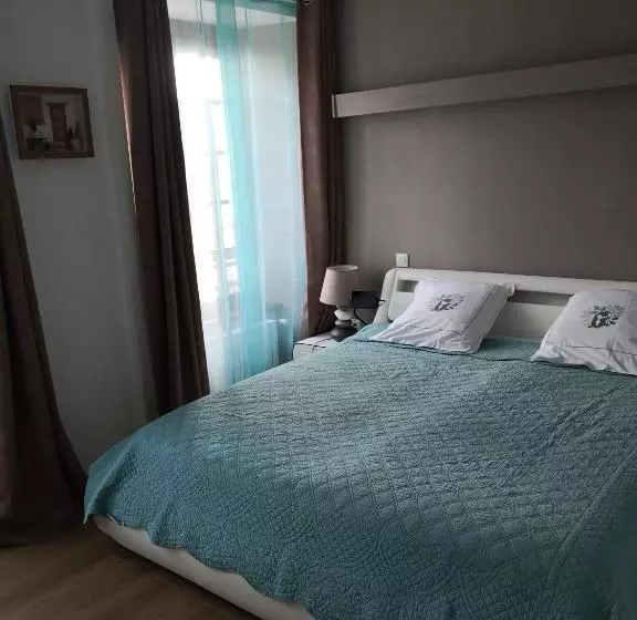 Majatalo La Ruche Cantalienne