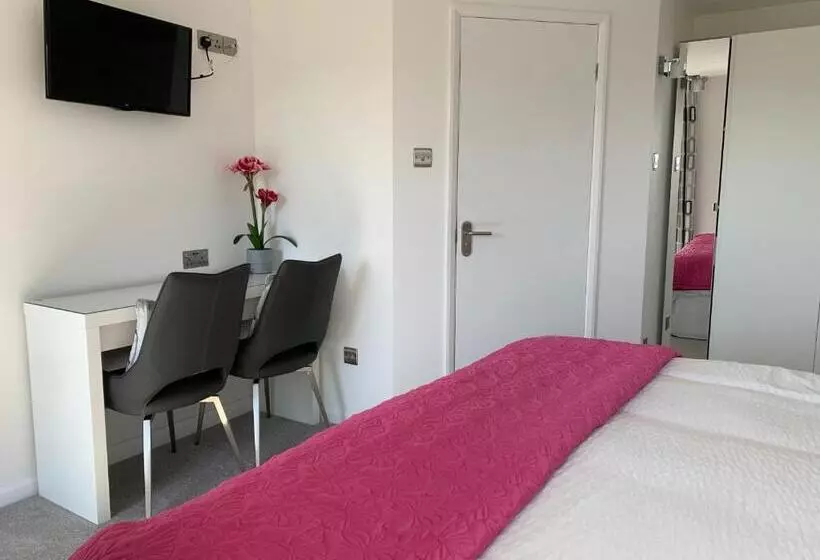 ペンション The Bungalows Guesthouse