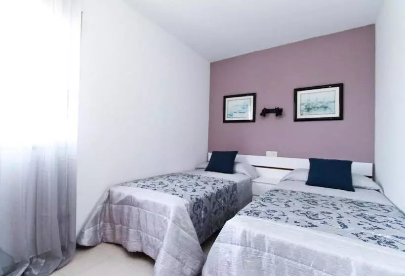 Apartamentos Aromar