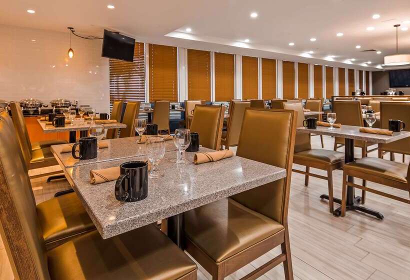 فندق Best Western Plus Atlantic Beach Resort