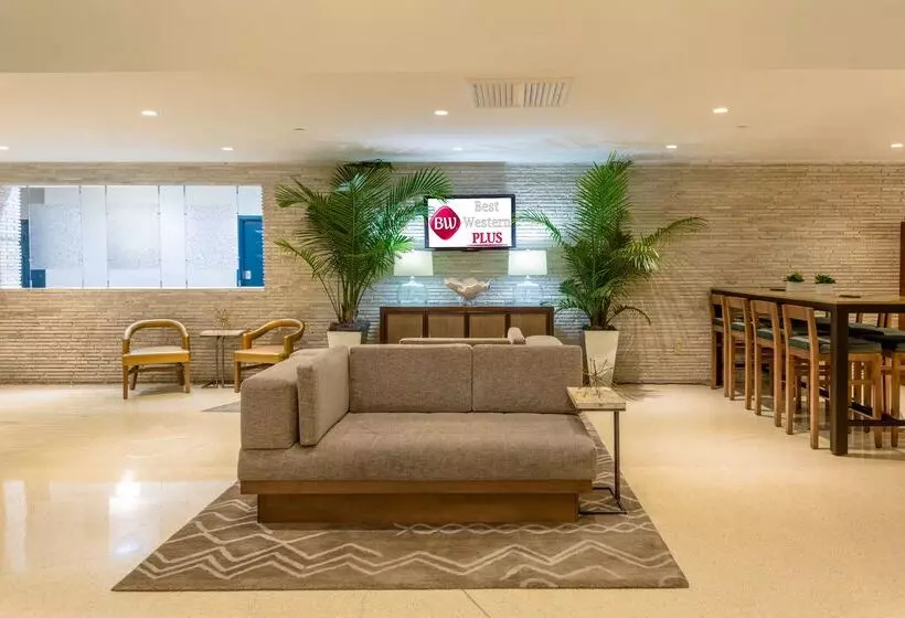 בית מלון כפרי Best Western Plus Atlantic Beach Resort