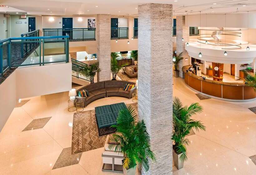 فندق Best Western Plus Atlantic Beach Resort