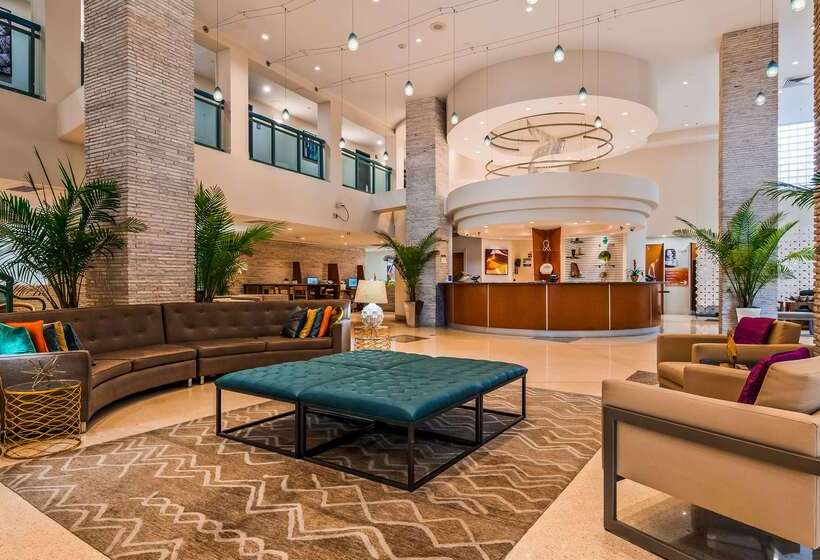 فندق Best Western Plus Atlantic Beach Resort