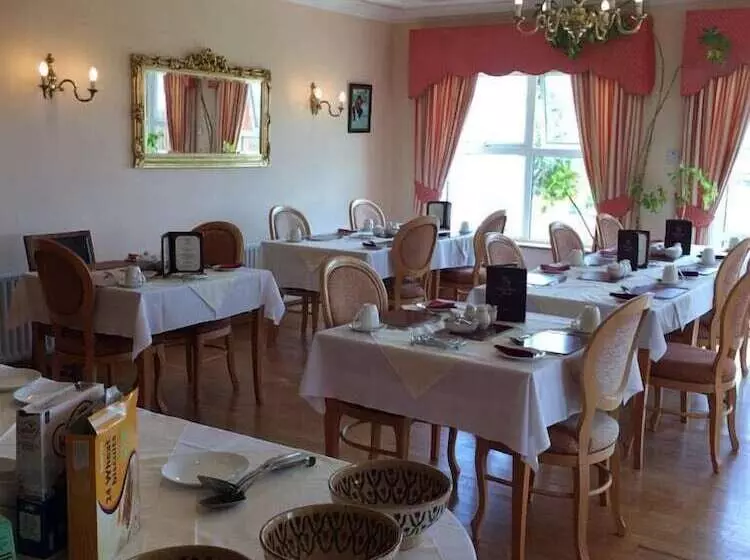 فندق Cashen Course House