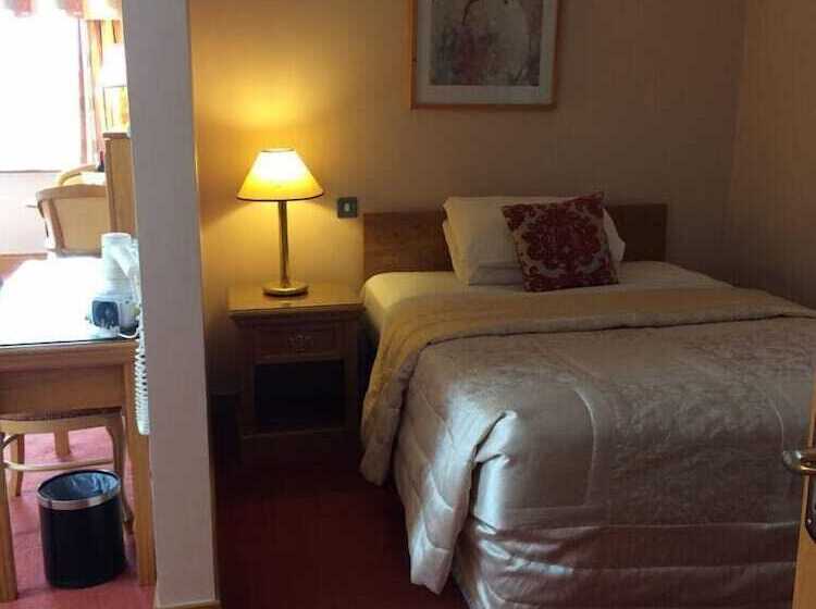 فندق Cashen Course House