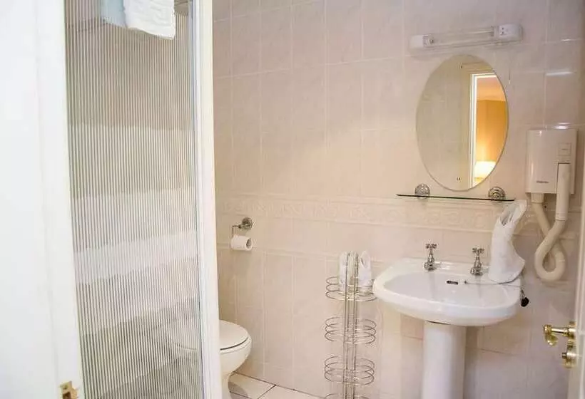 Отель Davitts Guesthouse