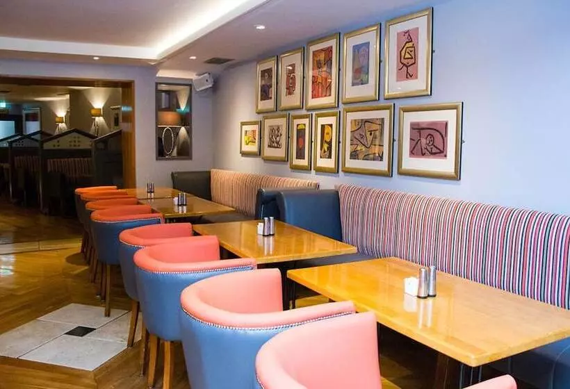 Отель Davitts Guesthouse