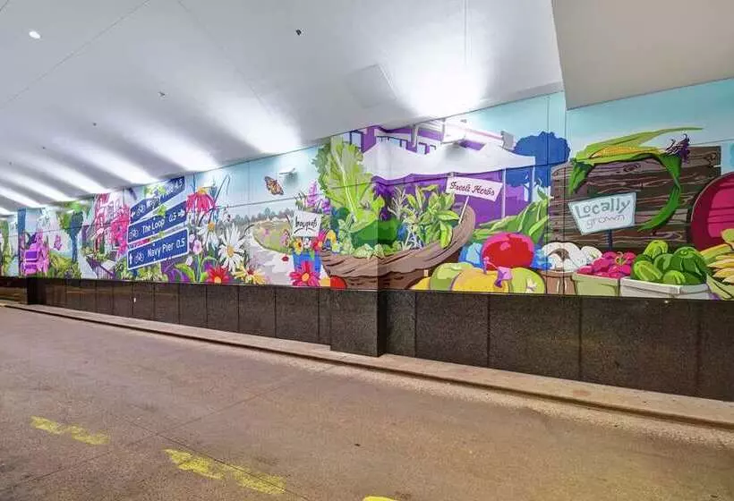 فندق Embassy Suites By Hilton Chicago Downtown Magnificent Mile