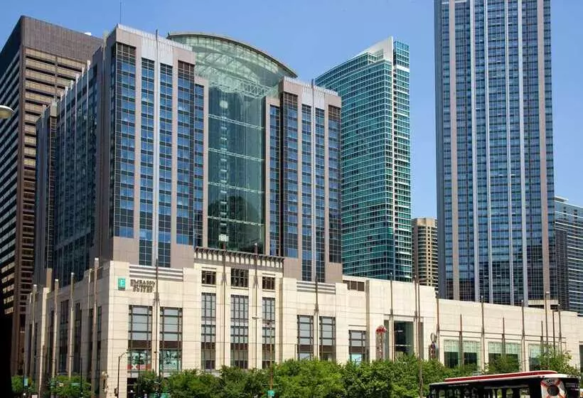 فندق Embassy Suites By Hilton Chicago Downtown Magnificent Mile