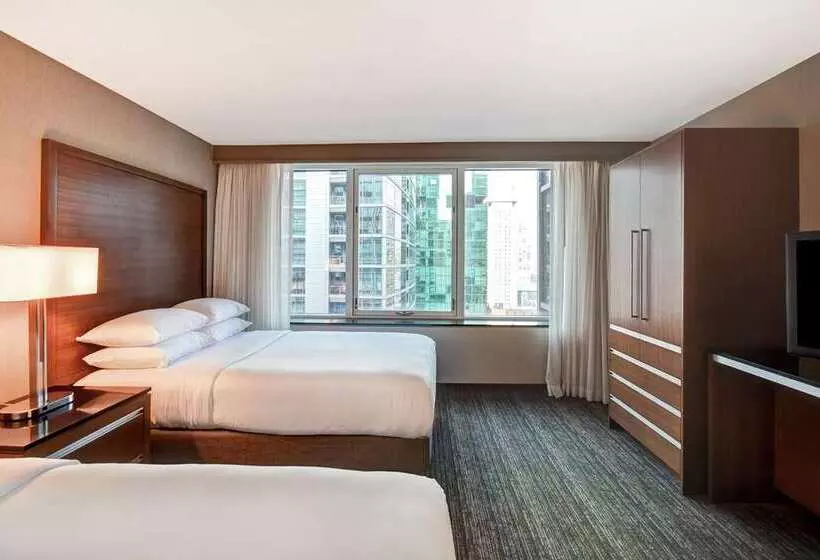 فندق Embassy Suites By Hilton Chicago Downtown Magnificent Mile