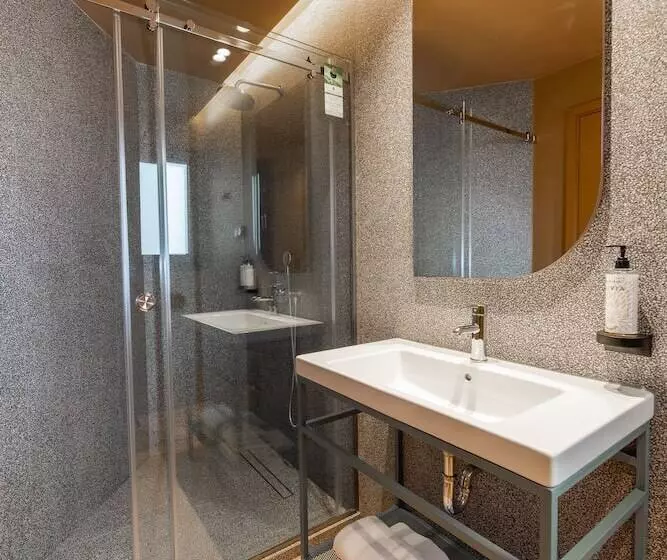 בית מלון כפרי Evripides