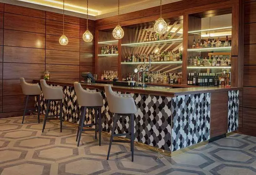 בית מלון כפרי Hilton Belfast