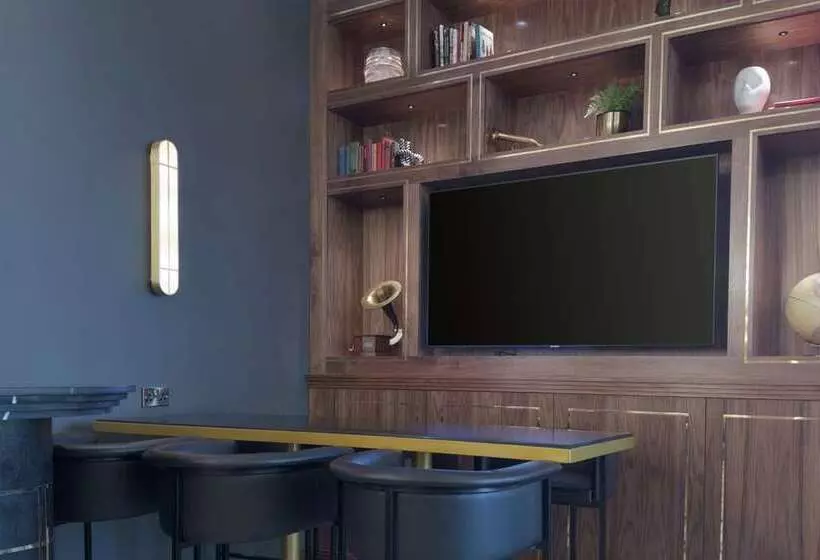 בית מלון כפרי Hilton Belfast