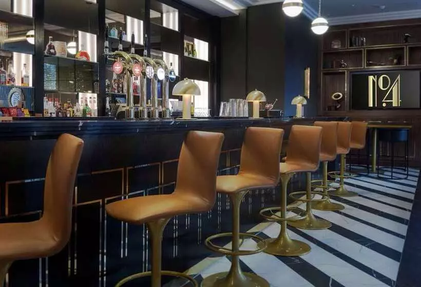 בית מלון כפרי Hilton Belfast