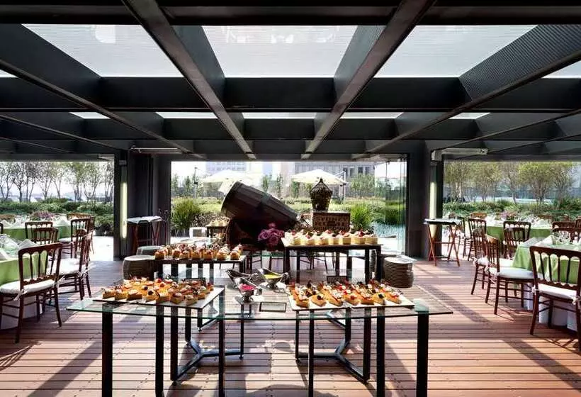 هتل Hilton Mexico City Reforma