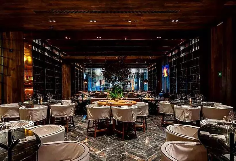 هتل Hilton Mexico City Reforma