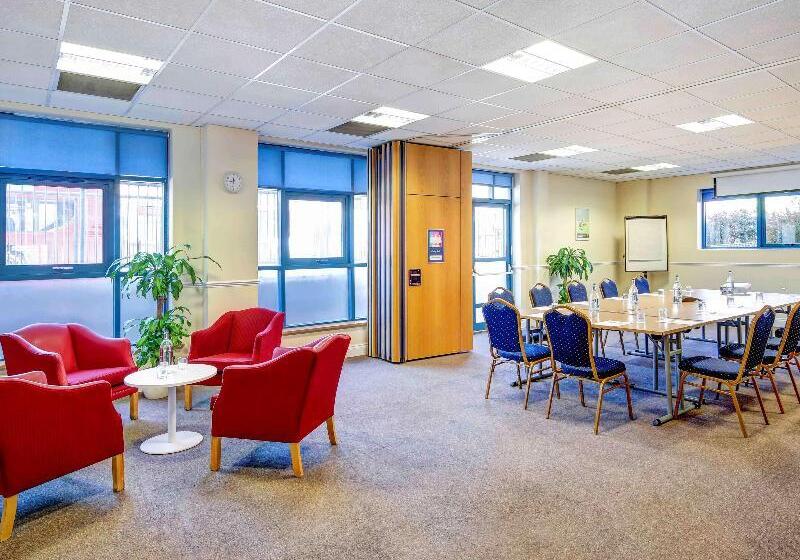 هتل Ibis Styles London Excel