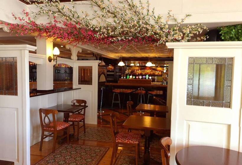 호텔 Killarney Court