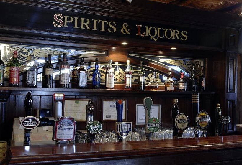 호텔 Killarney Court