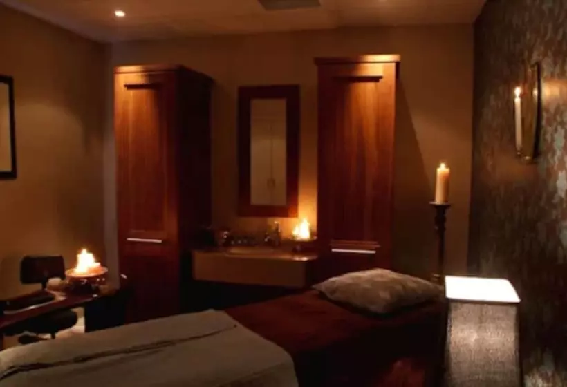 호텔 Killarney Court