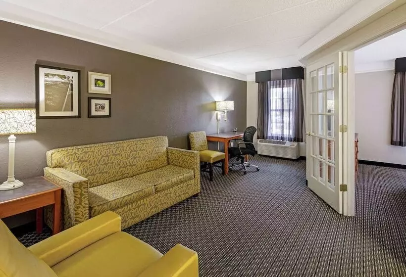 Hotel La Quinta By Wyndham Macon