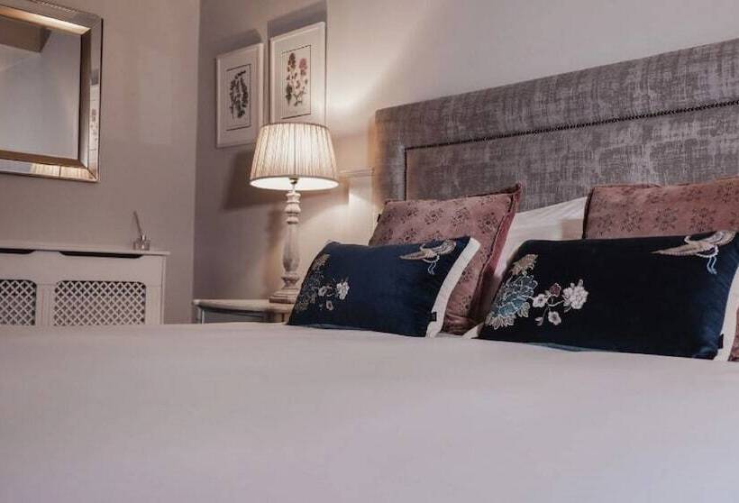 בית מלון כפרי The Abbeyleix Manor