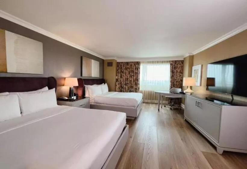 هتل The Commerce Casino &