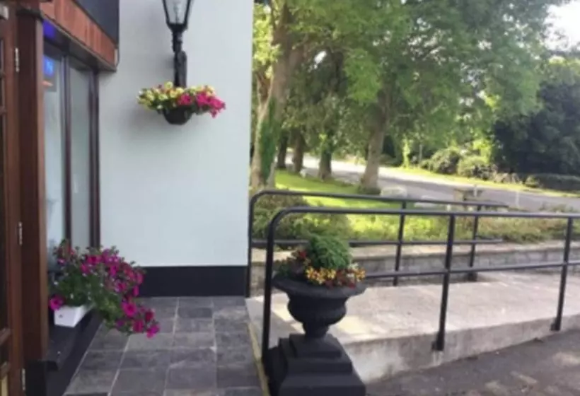 Отель The Lanterns