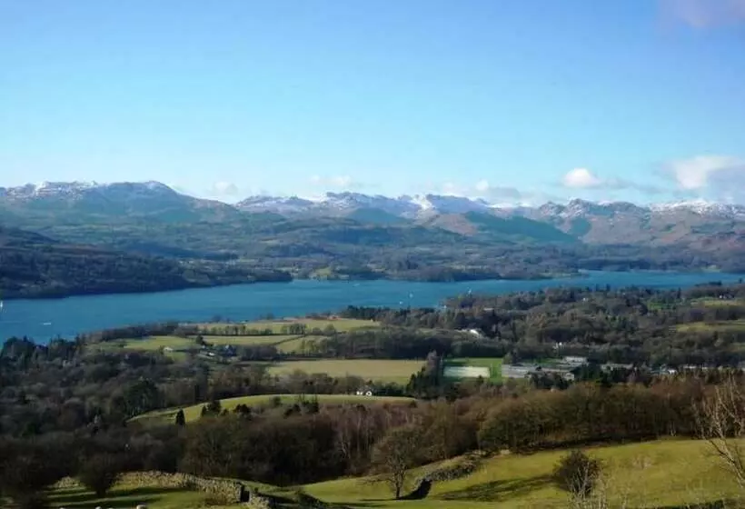 Hunday Manor Country House Hotel