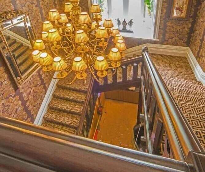 Hunday Manor Country House Hotel