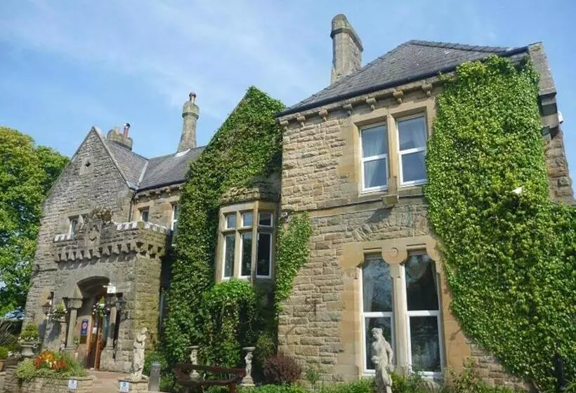 Hunday Manor Country House Hotel