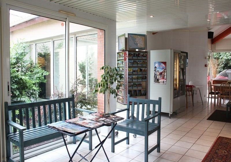 فندق P Tit Dej Les Archers