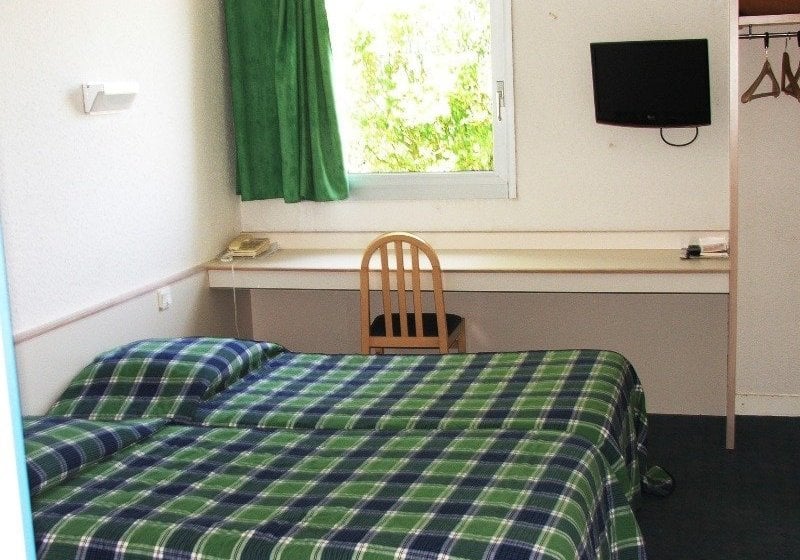 فندق P Tit Dej Les Archers