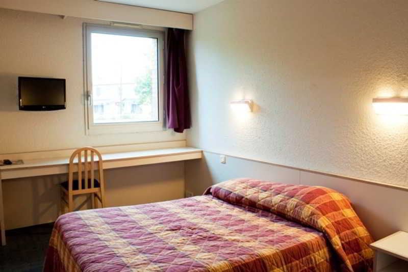 فندق P Tit Dej Les Archers