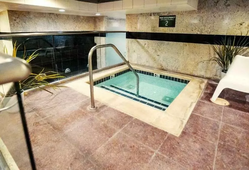 هتل The Commerce Casino &