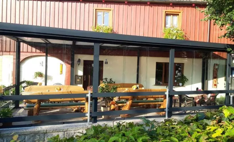 Retkeilymaja Gasthaus Zum Wanderstübel