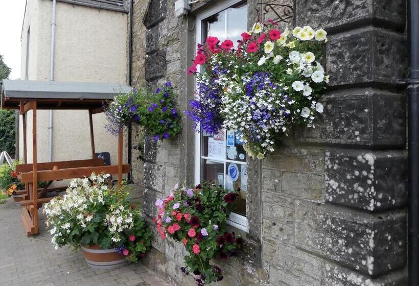 ユースホステル The Belted Will Inn