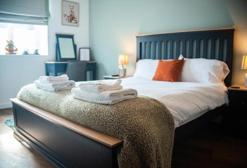 הוסטל The George & Dragon Country Inn