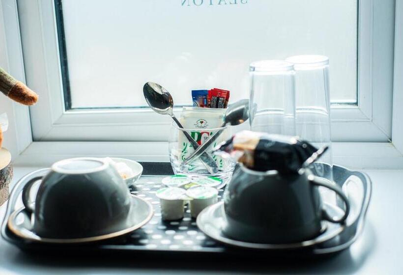 הוסטל The George & Dragon Country Inn