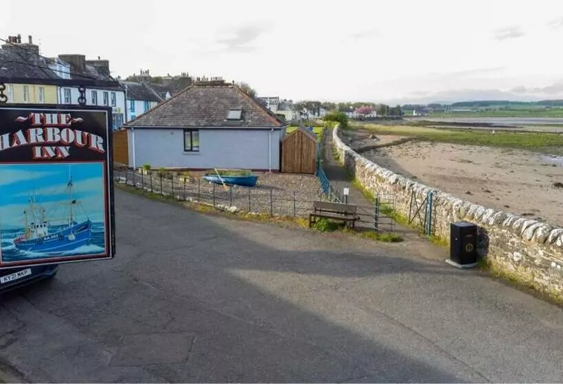 Retkeilymaja The Harbour Inn