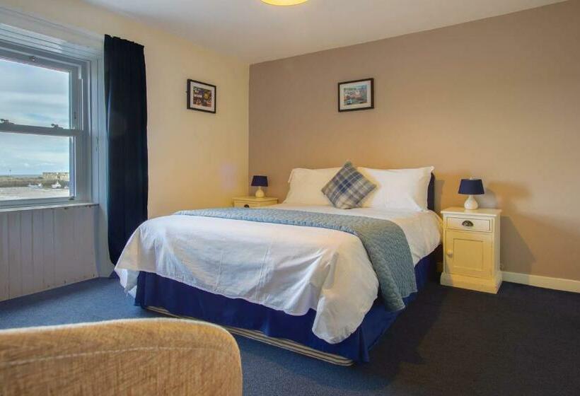 فندق صغير The Harbour Inn