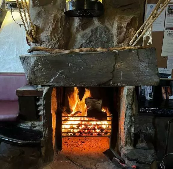 Retkeilymaja The Harbour Inn