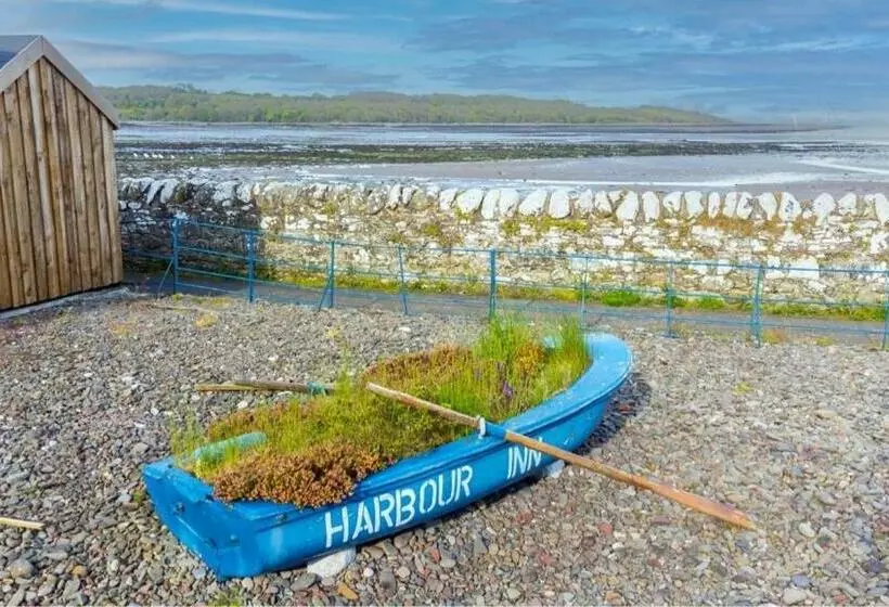 Retkeilymaja The Harbour Inn